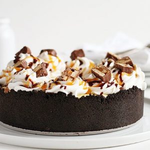 Snickers Bar Cheesecake Pie